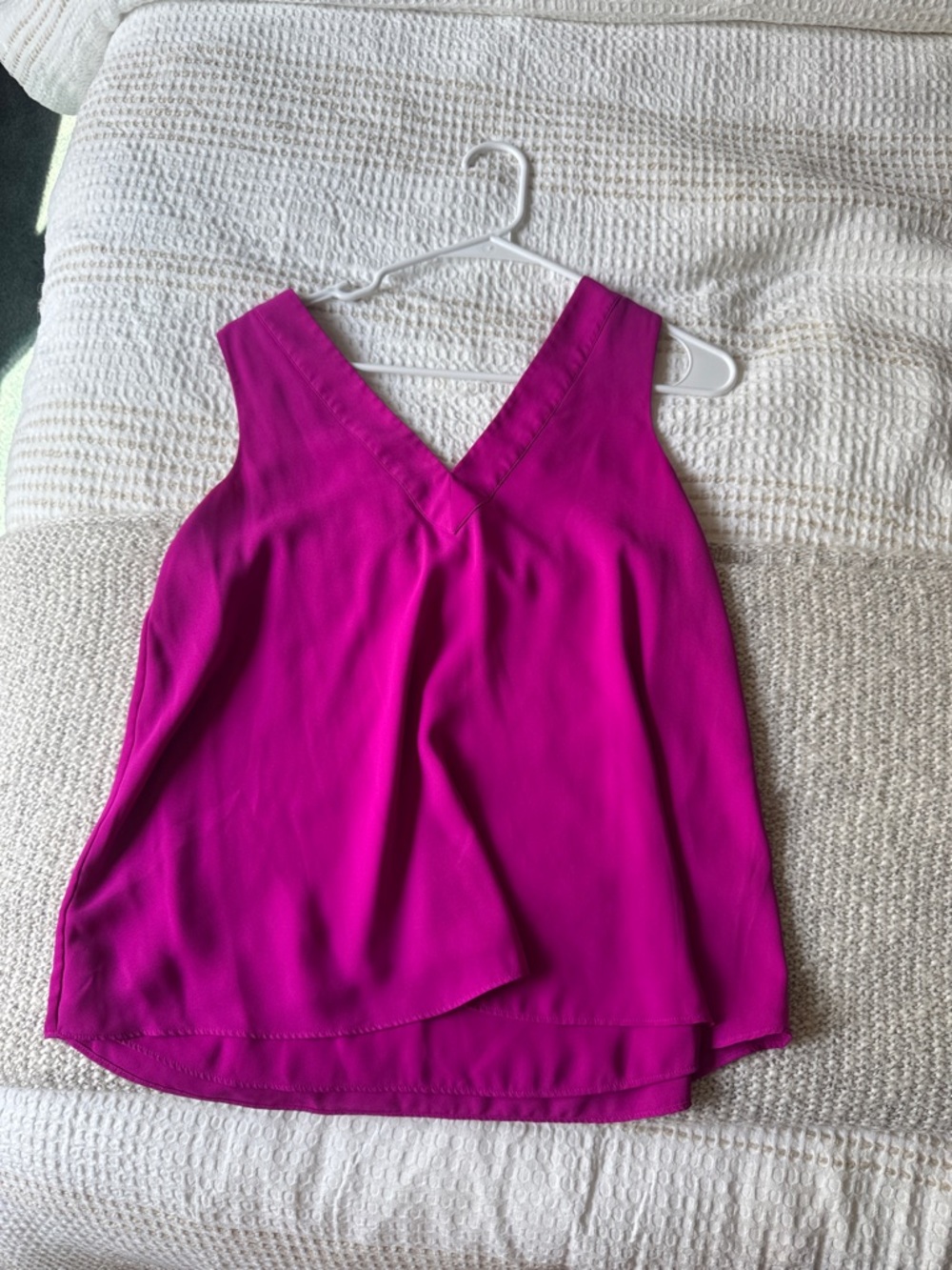Lilly Pulitzer Magenta V-Neck Sleeveless Tank